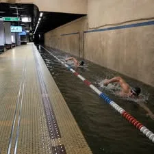 cu inot si piscina