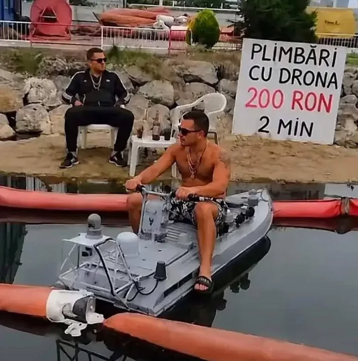 cu barca, jet ski, submarin, hidroavion si text PLİMBARİ CU DRONA 200 RON 2 MiN