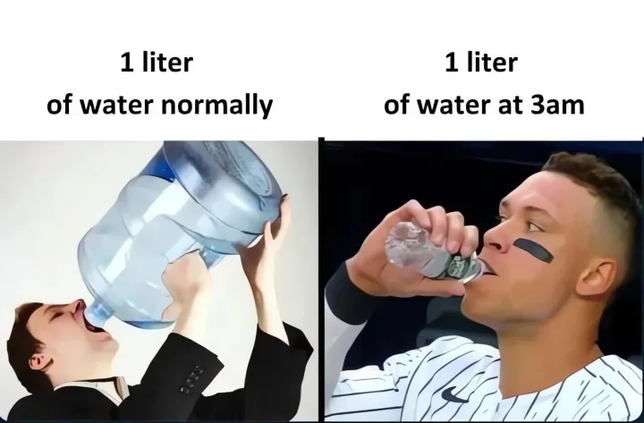 cu bautura si text 1 liter of water normally 1 liter of water at 3am